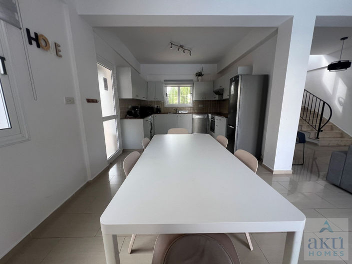 Image No.10-3 Bed Villa for sale