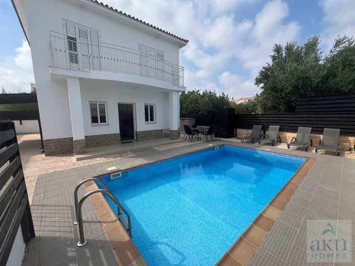Image No.1-3 Bed Villa for sale
