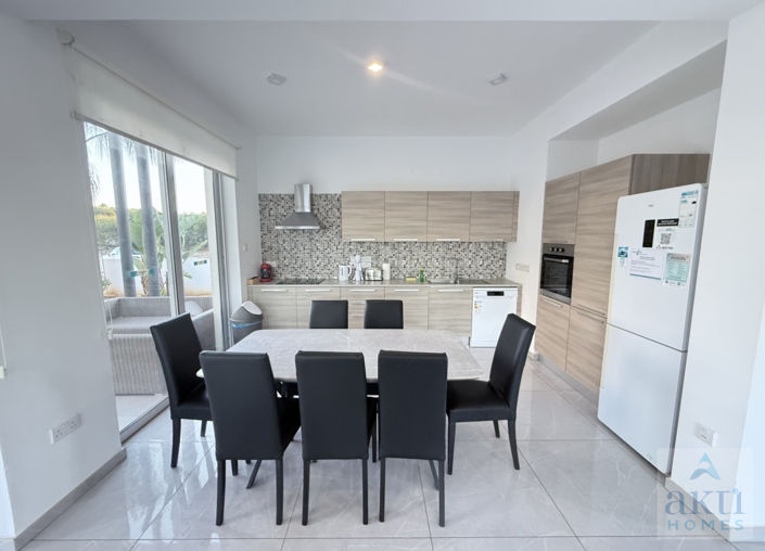 Image No.10-3 Bed Villa for sale