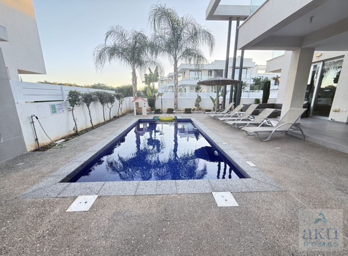 Image No.3-3 Bed Villa for sale