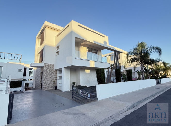 Image No.30-3 Bed Villa for sale