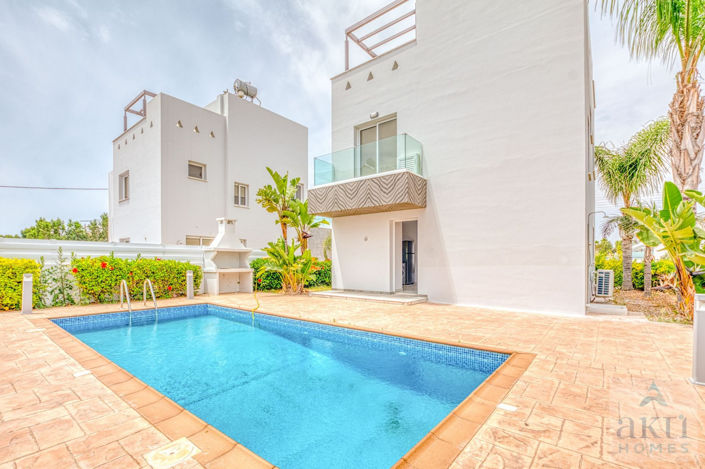 Image No.1-Villa de 3 chambres à vendre à Ayia Napa