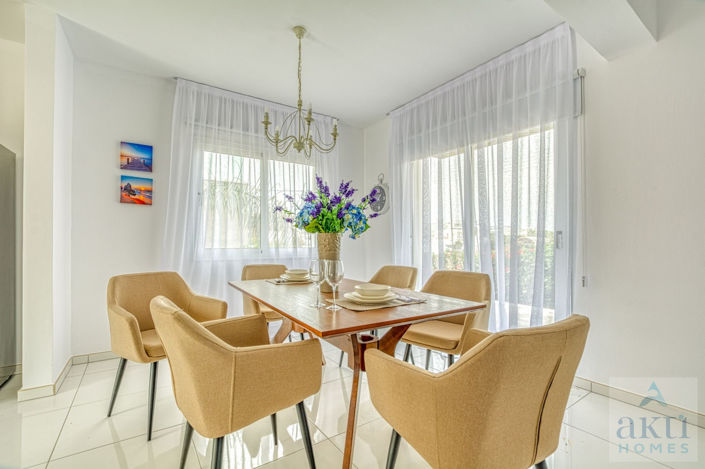 Image No.6-3 Bed Villa for sale