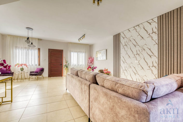 Image No.2-Maison de ville de 2 chambres à vendre à Liopetri