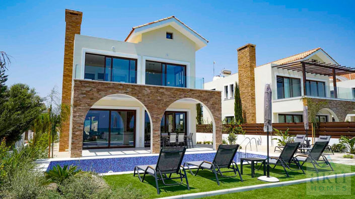 Image No.1-Villa de 5 chambres à vendre à Ayia Thekla