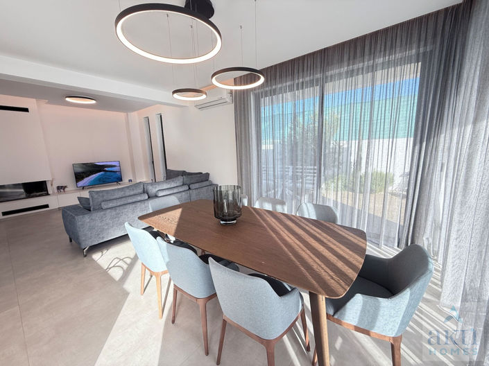 Image No.4-3 Bed Villa for sale