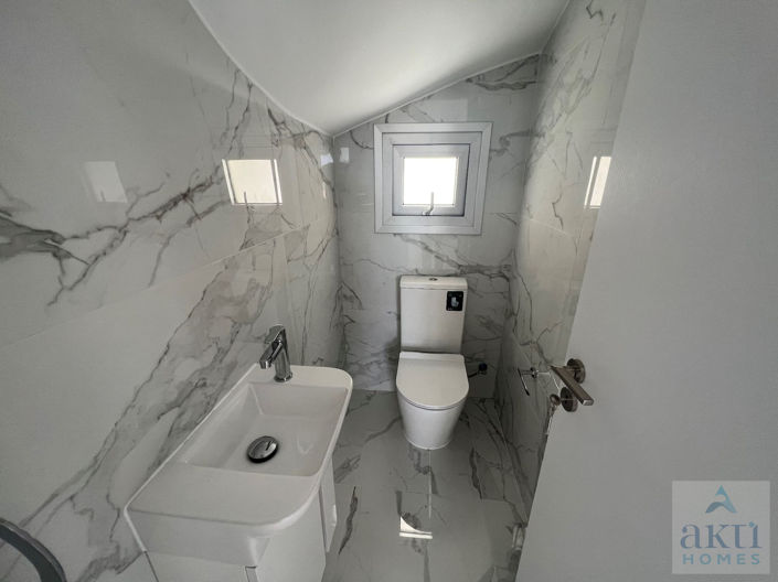 Image No.12-3 Bed Villa for sale