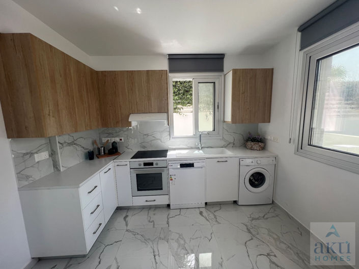 Image No.2-3 Bed Villa for sale