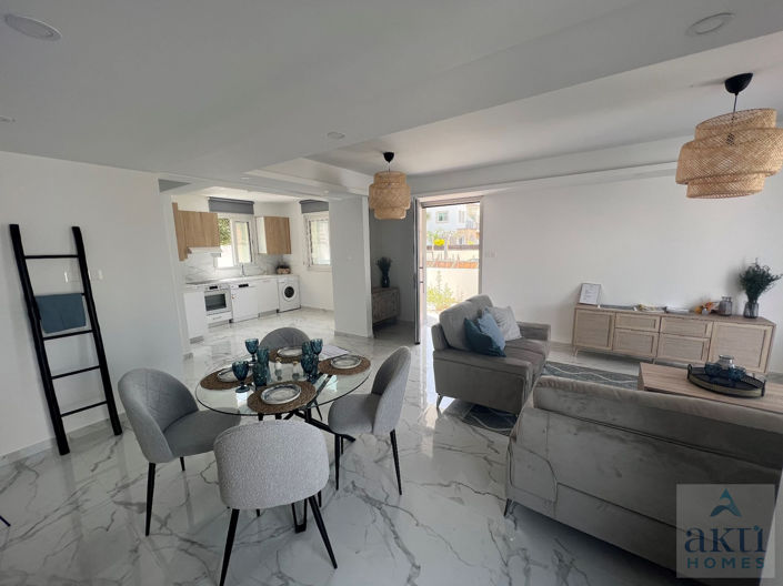 Image No.7-3 Bed Villa for sale