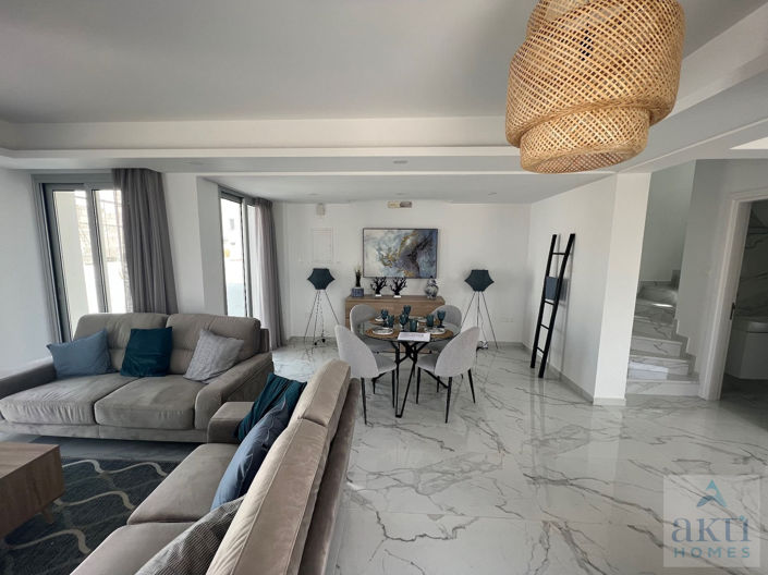 Image No.9-3 Bed Villa for sale