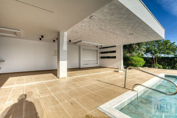 Image No.25-4 Bed Villa for sale