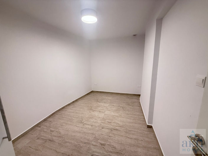 Image No.20-5 Bed Villa for sale