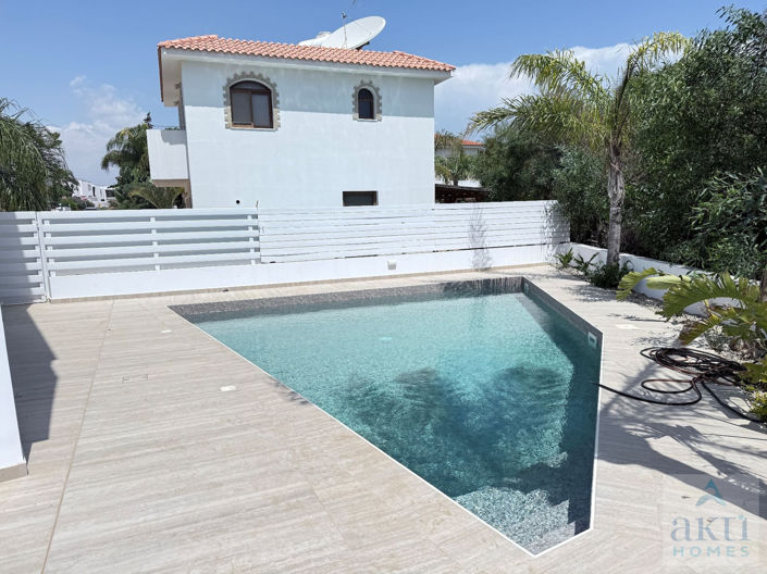 Image No.26-5 Bed Villa for sale