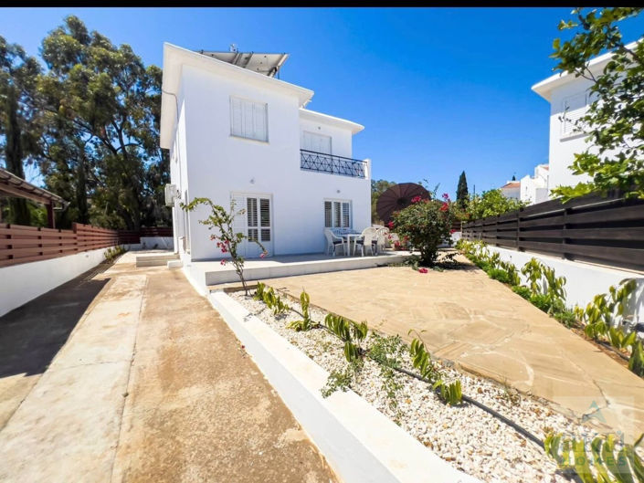 Image No.1-2 Bed Villa for sale