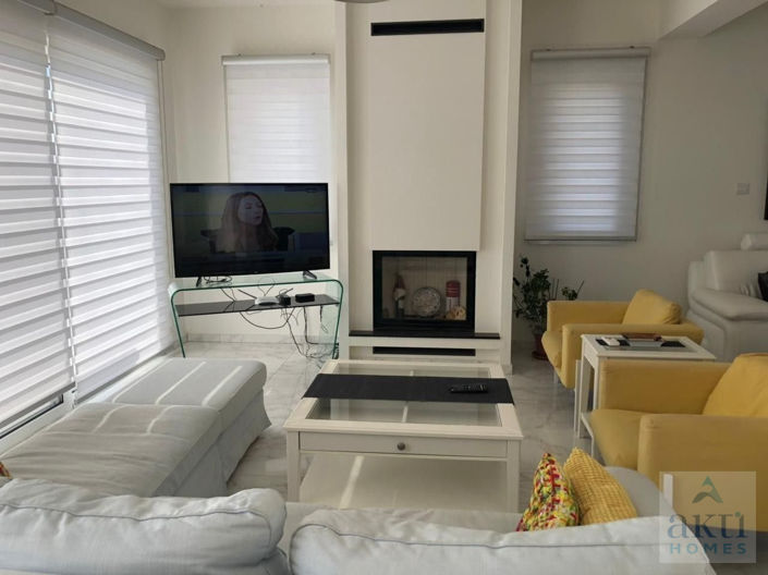 Image No.2-4 Bed Villa for sale