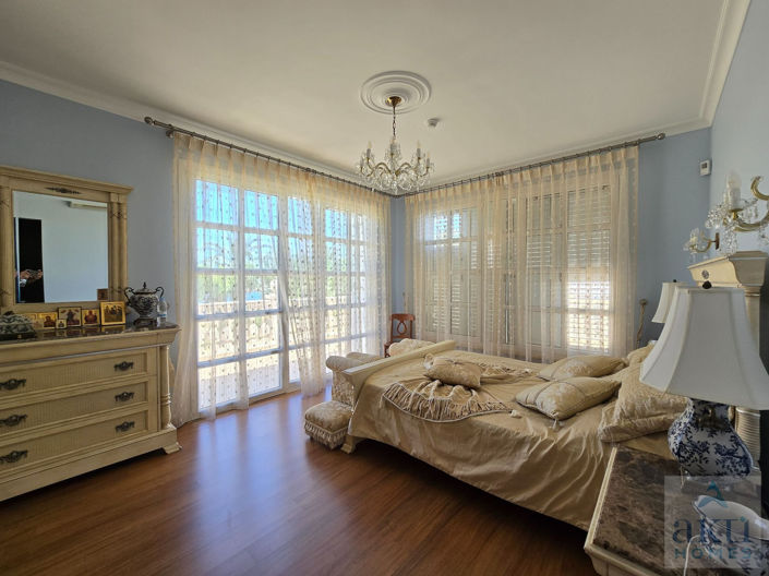 Image No.14-4 Bed Villa for sale