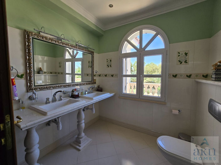 Image No.20-4 Bed Villa for sale