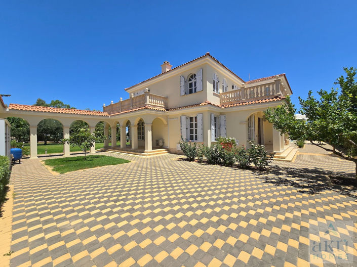 Image No.3-4 Bed Villa for sale