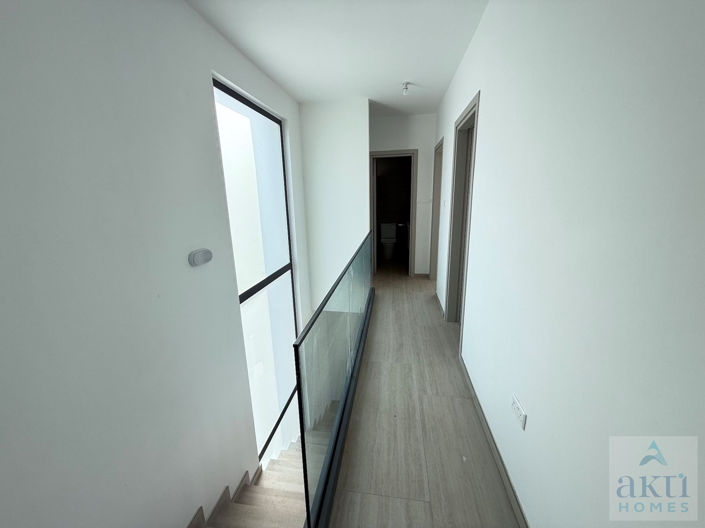 Image No.11-5 Bed Villa for sale