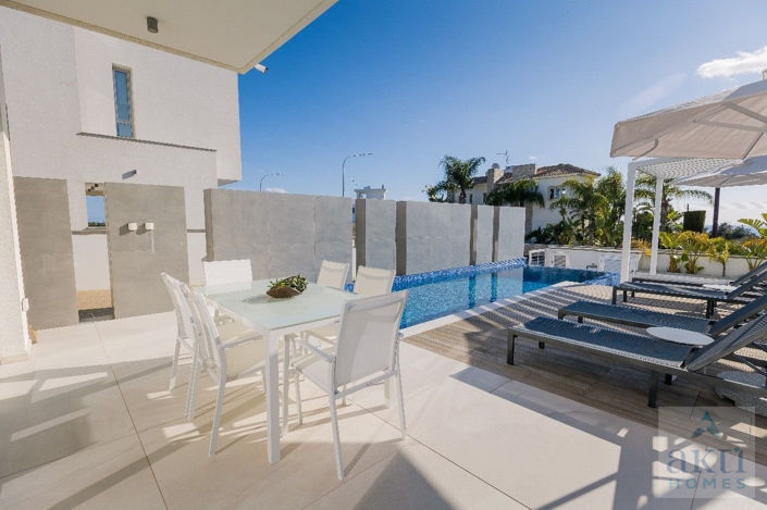 Image No.17-3 Bed Villa for sale