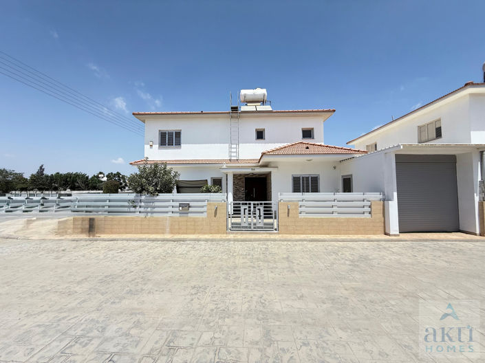 Image No.1-4 Bed Villa for sale