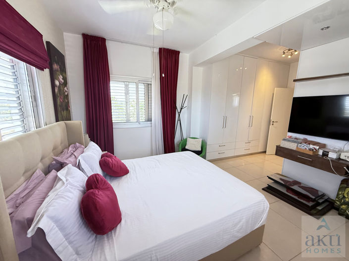 Image No.17-4 Bed Villa for sale