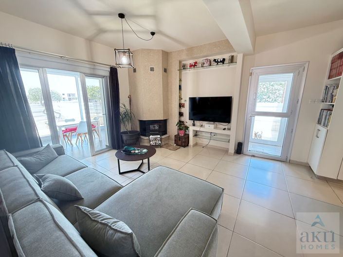 Image No.2-4 Bed Villa for sale