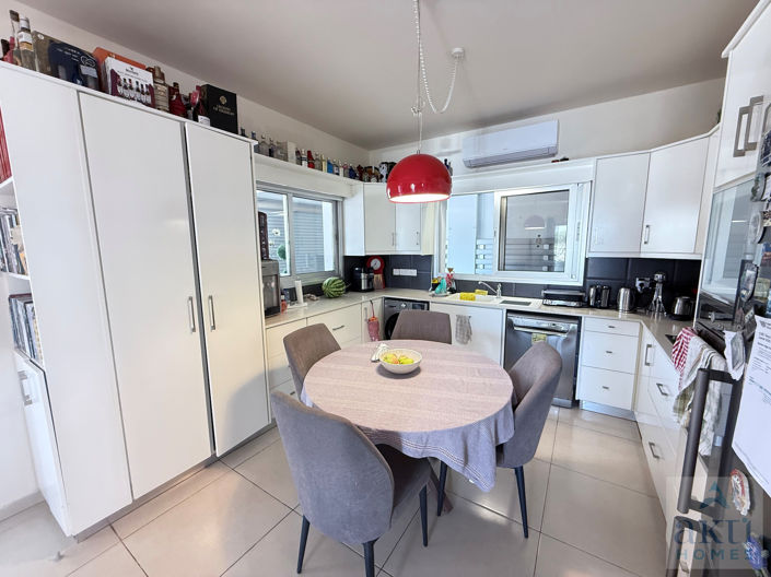 Image No.5-4 Bed Villa for sale