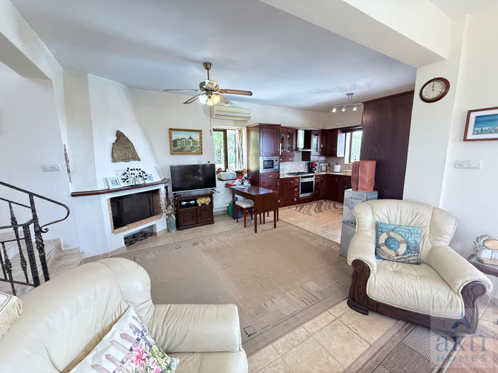 Image No.4-4 Bed Villa for sale