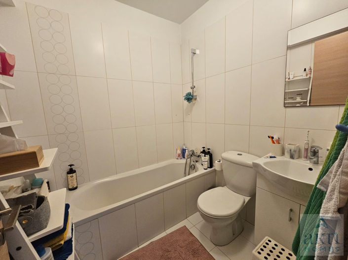 Image No.10-3 Bed Apartment for sale