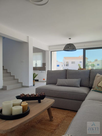 Image No.2-3 Bed Villa for sale