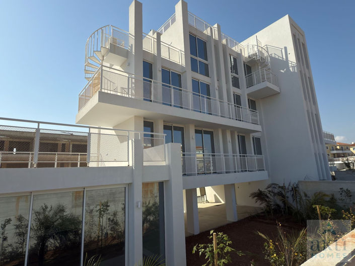 Image No.18-2 Bed Apartment for sale