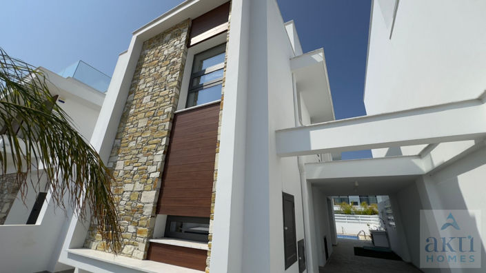 Image No.17-4 Bed Villa for sale