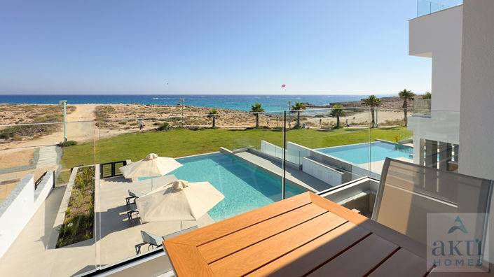 Image No.2-Villa de 4 chambres à vendre à Ayia Napa