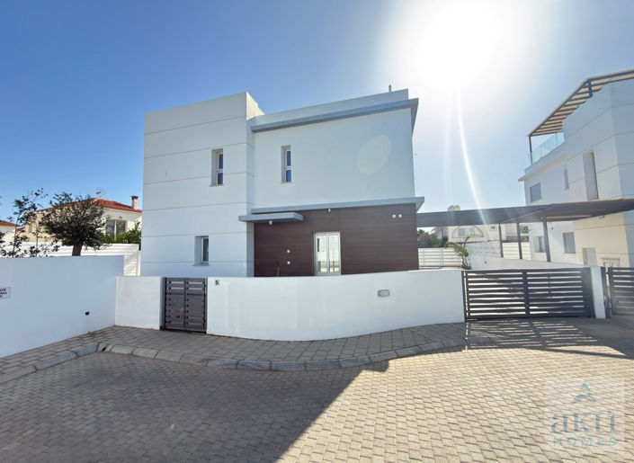 Image No.28-4 Bed Villa for sale