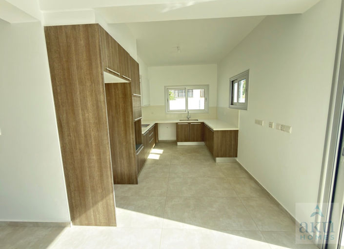 Image No.3-4 Bed Villa for sale