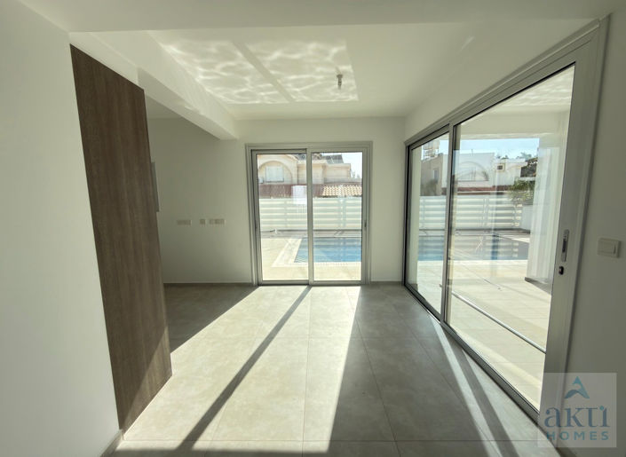 Image No.7-4 Bed Villa for sale