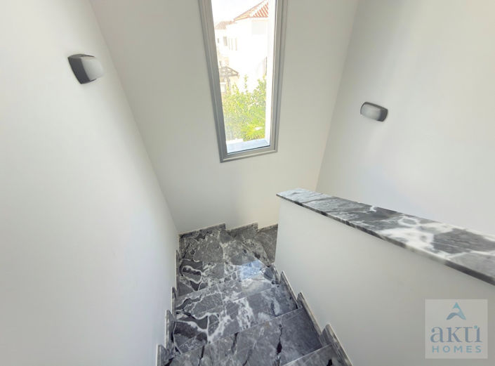 Image No.9-4 Bed Villa for sale