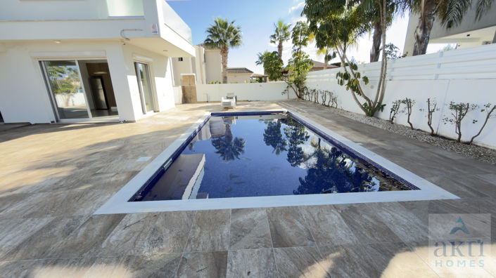 Image No.2-3 Bed Villa for sale