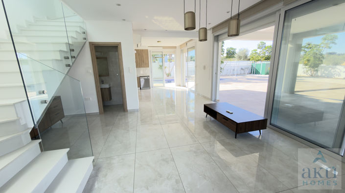 Image No.3-3 Bed Villa for sale