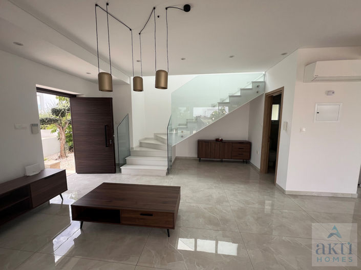 Image No.4-3 Bed Villa for sale