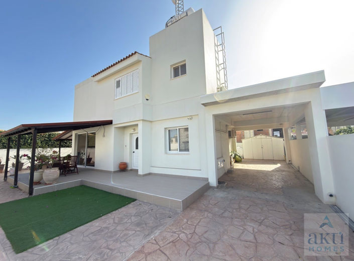 Image No.1-Villa de 4 chambres à vendre à Paralimni