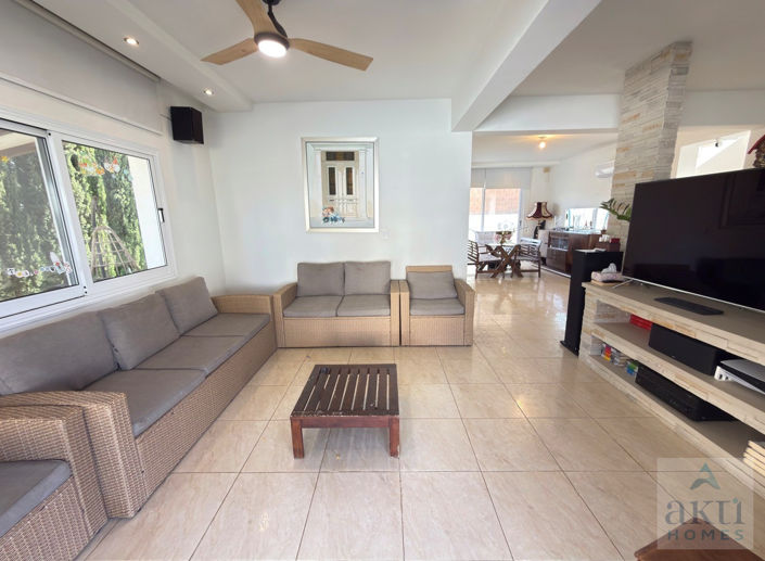 Image No.4-4 Bed Villa for sale