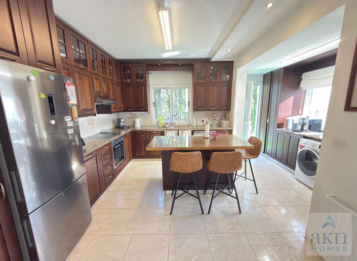 Image No.6-4 Bed Villa for sale