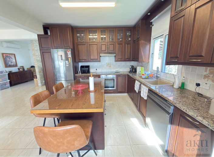 Image No.8-4 Bed Villa for sale