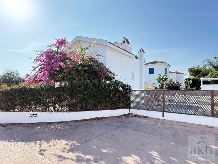 Image No.29-3 Bed Villa for sale