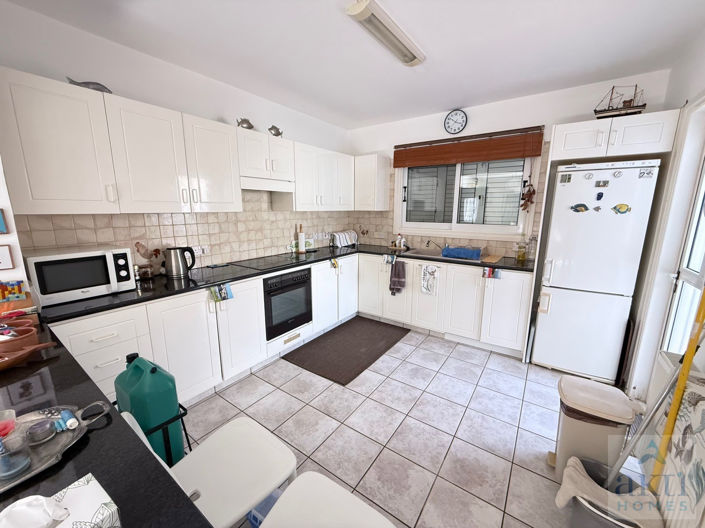 Image No.5-3 Bed Villa for sale