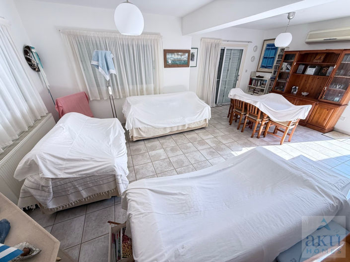 Image No.7-3 Bed Villa for sale