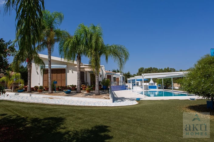 Image No.1-Villa de 4 chambres à vendre à Protaras