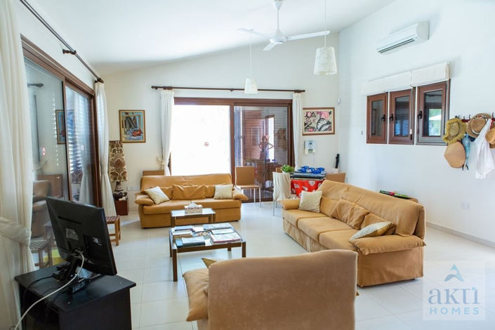 Image No.3-Villa de 4 chambres à vendre à Protaras